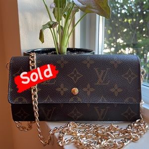 %100 Authentic Louis Vuitton Wallet/Crossbody